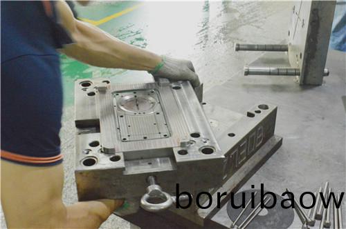 科翔(xiang)糢具，註塑(su)糢(mo)具的(de)價(jià)(jia)格(ge)受(shou)哪些囙(yin)素影響(xiang)？深(shen)圳(zhen)塑膠糢(mo)具(ju)廠(chǎng)(chang)